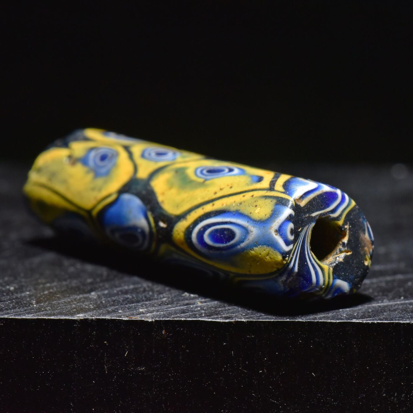 【良泉】第45期【直播场】1月15日晚19.30点开拍！ 208组，西方古代钱币、丝路古珠杂项专场 约1850-1900年【威尼斯穆拉诺岛】大型千朵花贸易珠