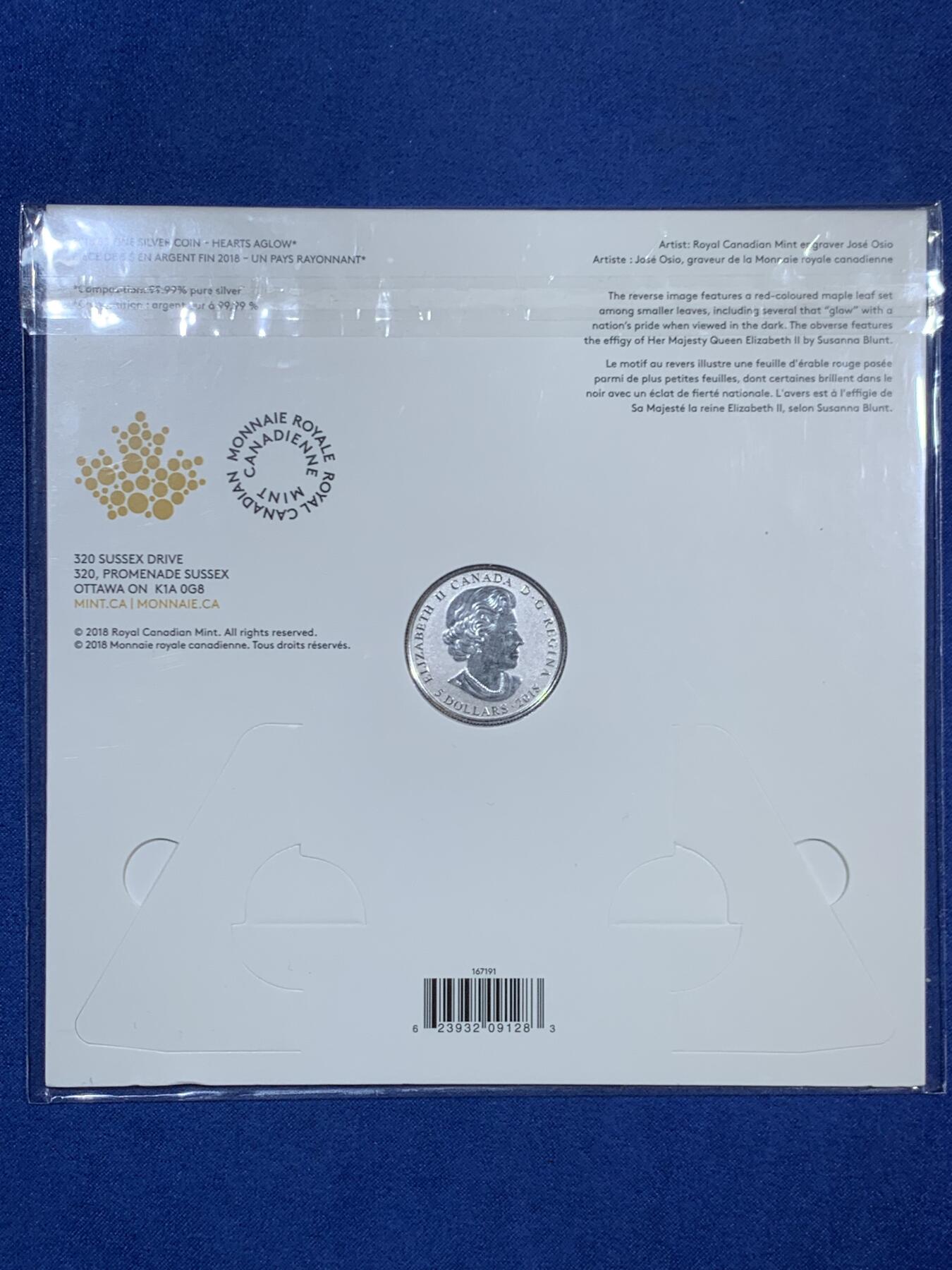 《竞宝斋》第453场 周日，周一 2场连拍 （全场包邮，欢迎送拍） 加拿大 2018年 5加元 27mm 7.96克 99.99%纯银 红色枫叶花语坚毅彩色-夜光银币