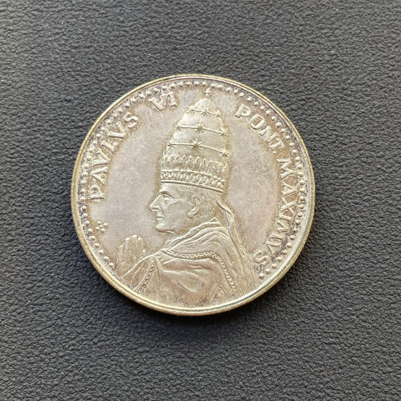 「木头集藏」章牌专场-第65场 梵蒂冈教皇保罗六世纪念铜章，直径：35mm，背面刻画 米开朗琪罗雕塑作品：圣殇，