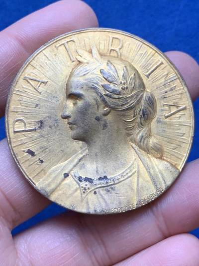 《竞宝斋》第453场 周日，周一 2场连拍 （全场包邮，欢迎送拍） - 波尔多1906年竞赛展览会镀金铜章 48.65克 49.5mm 三角铜标