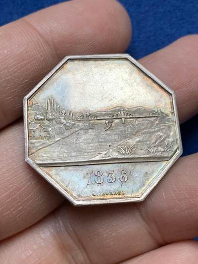 《竞宝斋》第453场 周日，周一 2场连拍 （全场包邮，欢迎送拍） - 法国博雷德艾因桥风景八角银质代币，31.5MM，15克，丰饶角+argent边铭，此八角就像一幅美丽的画卷