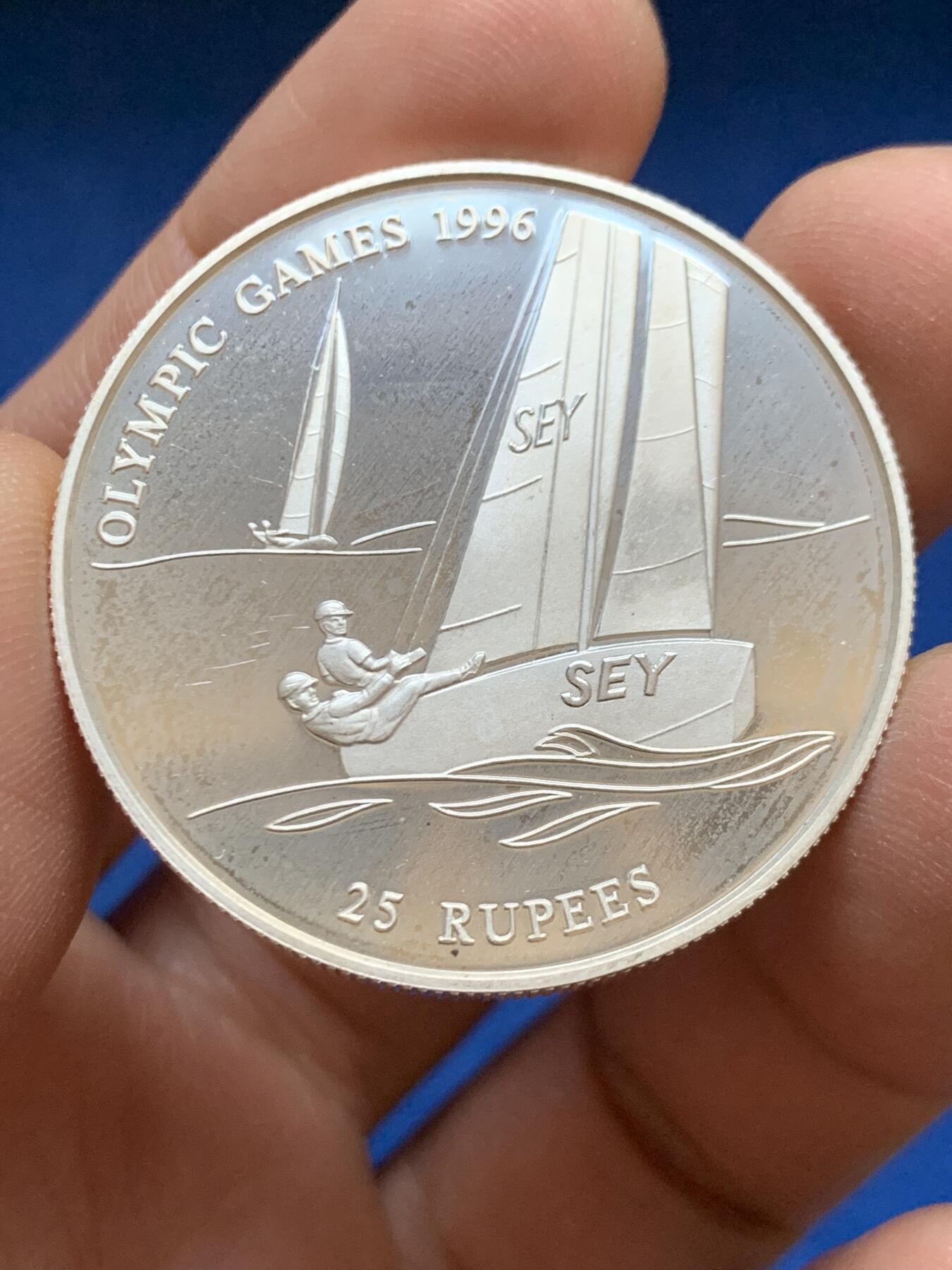 《竞宝斋》第453场 周日，周一 2场连拍 （全场包邮，欢迎送拍） 塞舌尔1995年纪念1996年奥运会25卢比银币 925银 31.3克