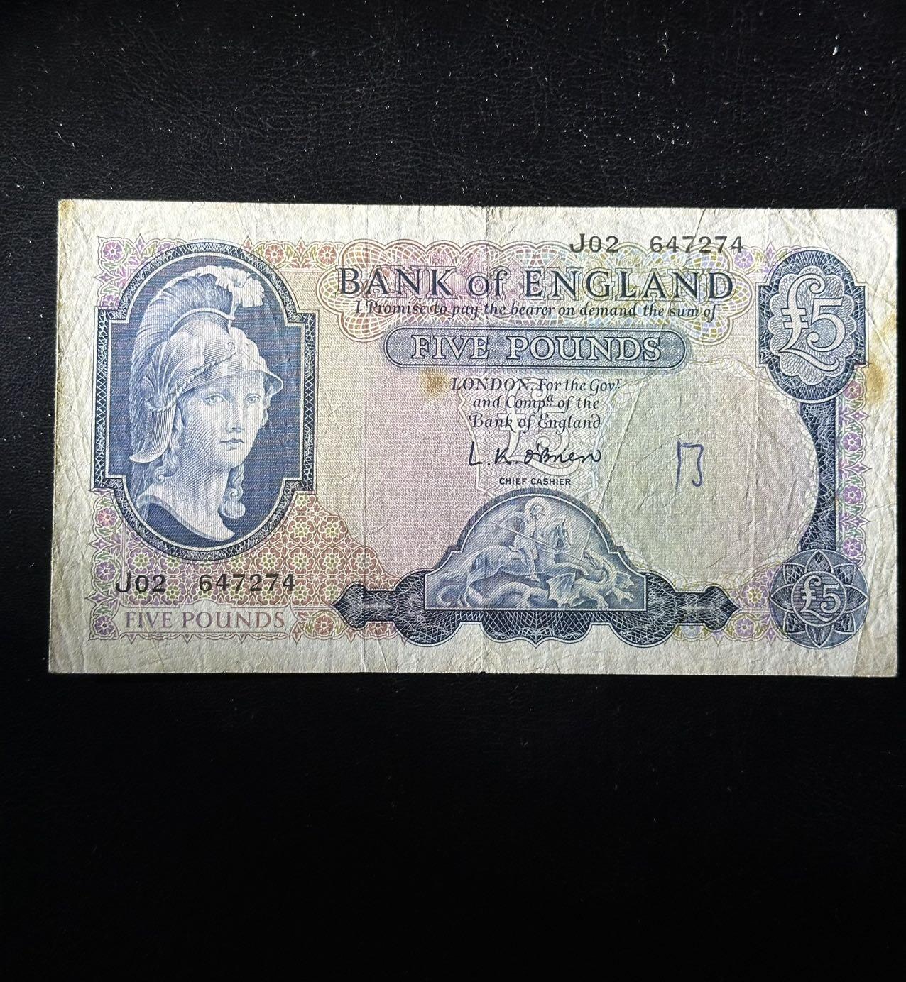 九十九场（喜迎元旦） 英国B序列5镑，流通品相。B序列有非常漂亮的设计！