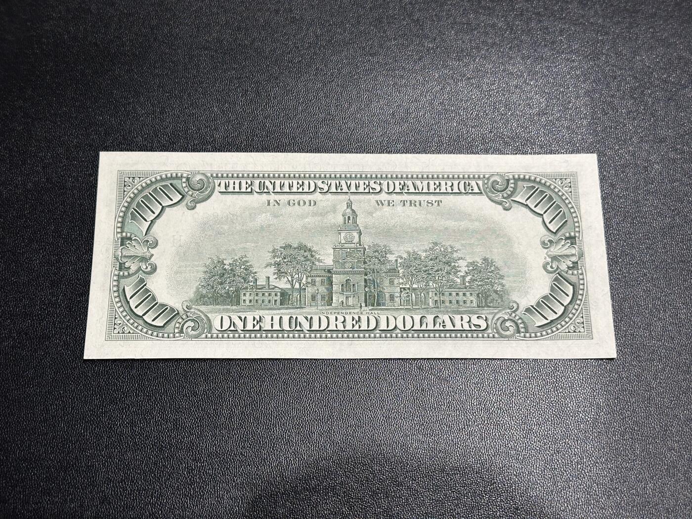 《外钞收藏家》第五百九十八期（2026年新年第一场）（本平台长期征集拍品、欢迎藏友们联系合作） 1963年美国小头版100美元 全新不绝