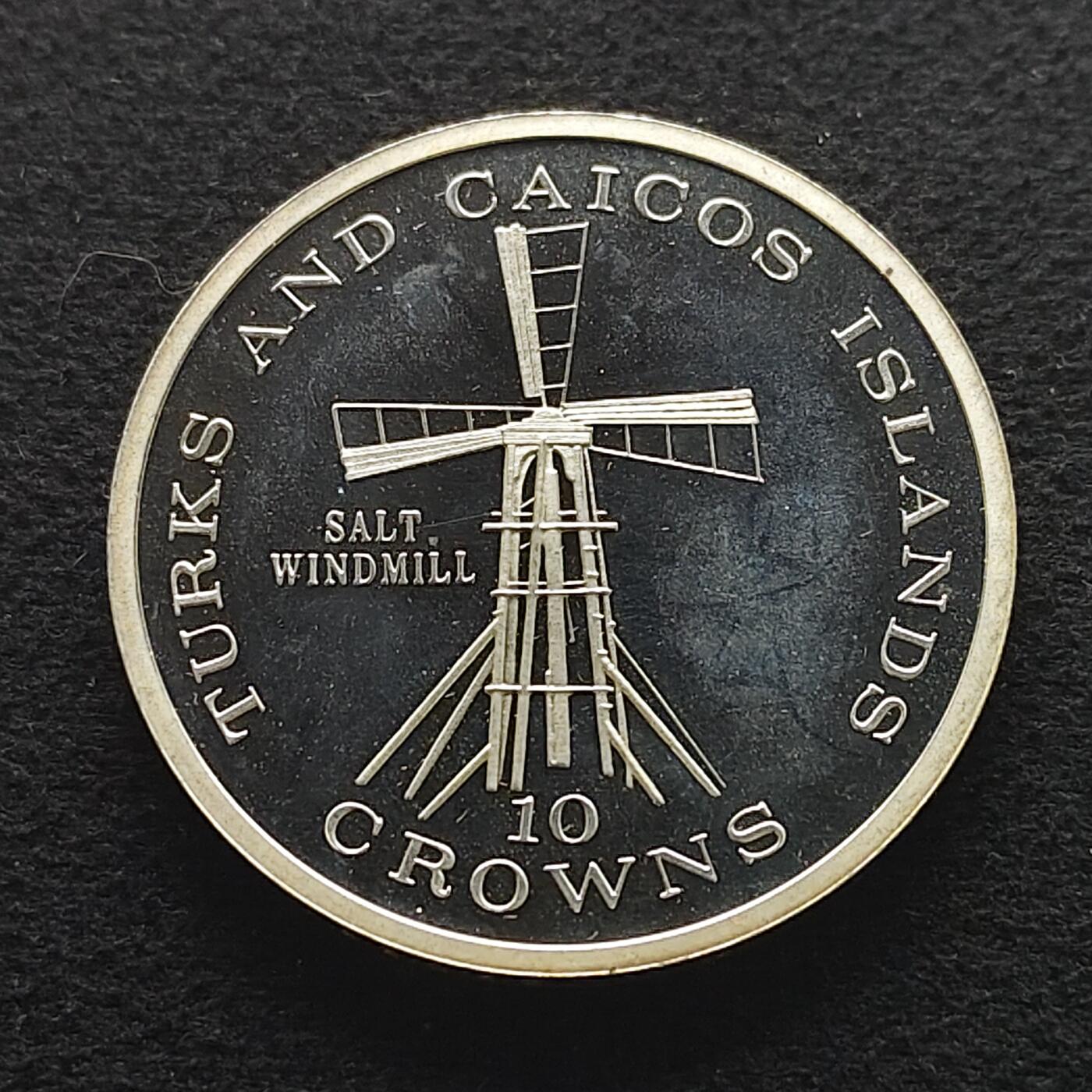 【全场包邮】纯粹捡漏拍491场（免费代拍第28场） 【少见】特克斯和凯克斯群岛1976年10克朗（40毫米29.98克）精制克朗型银币-量7775