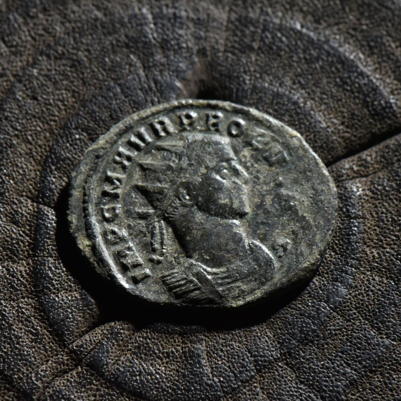 【良泉】第45期【直播场】1月15日晚19.30点开拍！ 208组，西方古代钱币、丝路古珠杂项专场