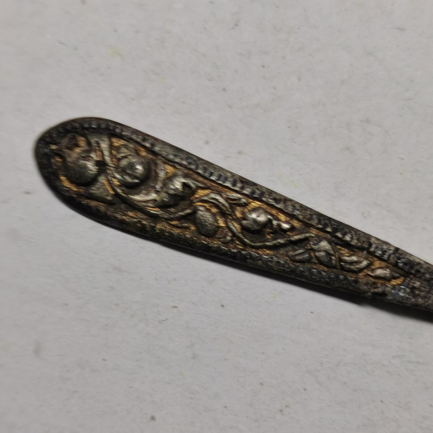 杂件专场92期 清代老银鎏金花纹发簪和铃铛