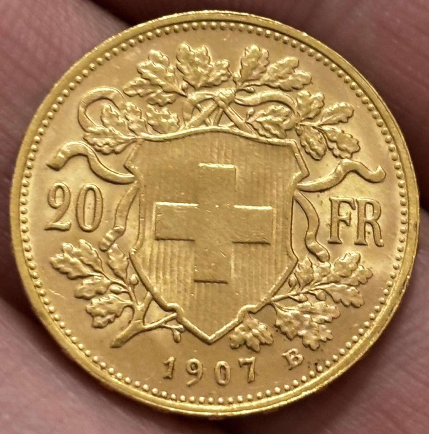 文馨钱币收藏 迎新纳福2026新年第一场（第 287 场）金银老铜币拍卖 少见金光闪闪 1907 年瑞士雪山女神 20 法郎金币 B 版，图案设计风格突出，裸币金币好品，重 6.45 克，金价也在一千左右徘徊，一百多年历史，投资首选，持续上涨品种，喜欢的不要错过了