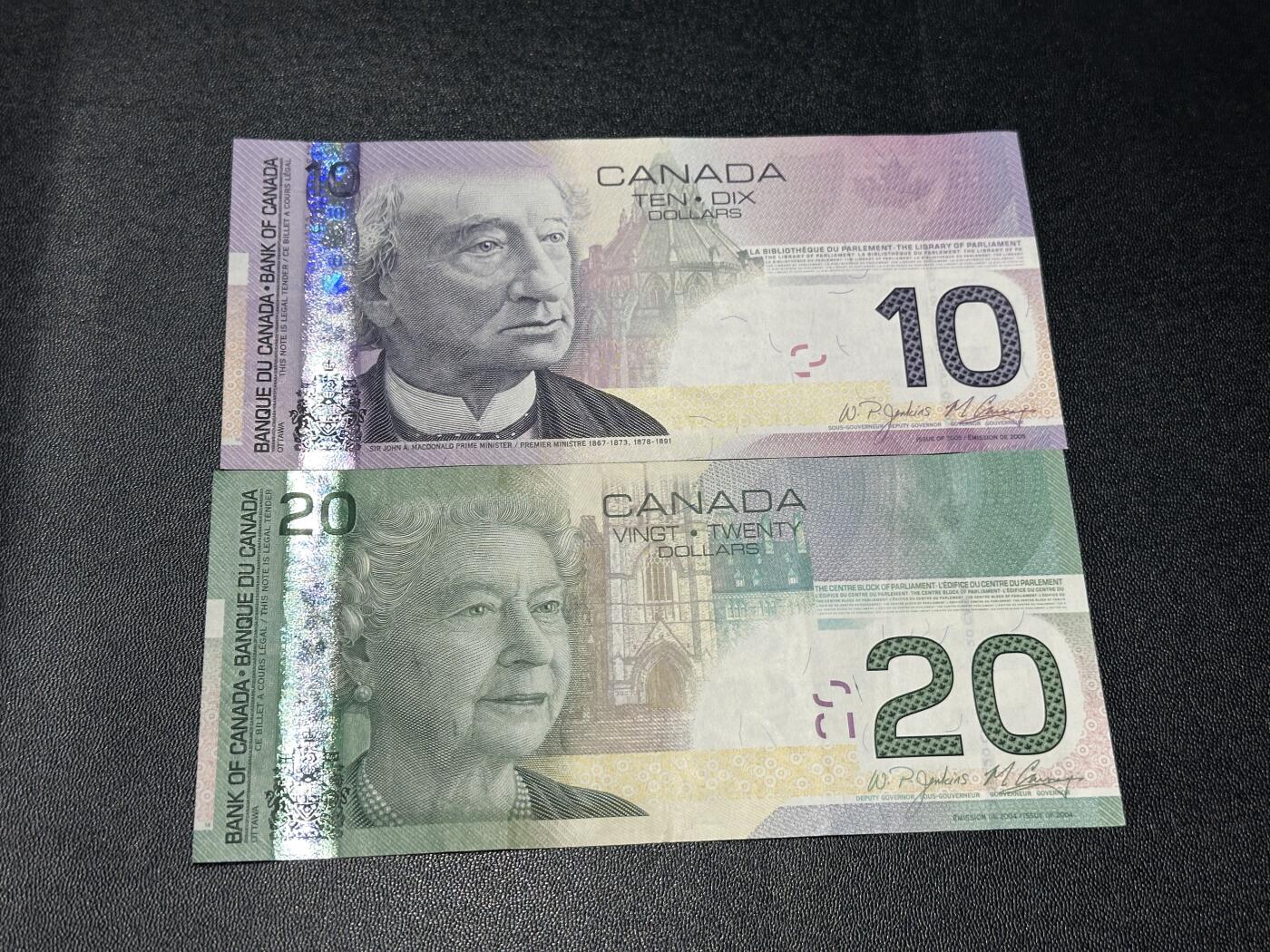 《外钞收藏家》第五百九十八期（2026年新年第一场）（本平台长期征集拍品、欢迎藏友们联系合作） 加拿大旅版10加元近全新+20加元非全新