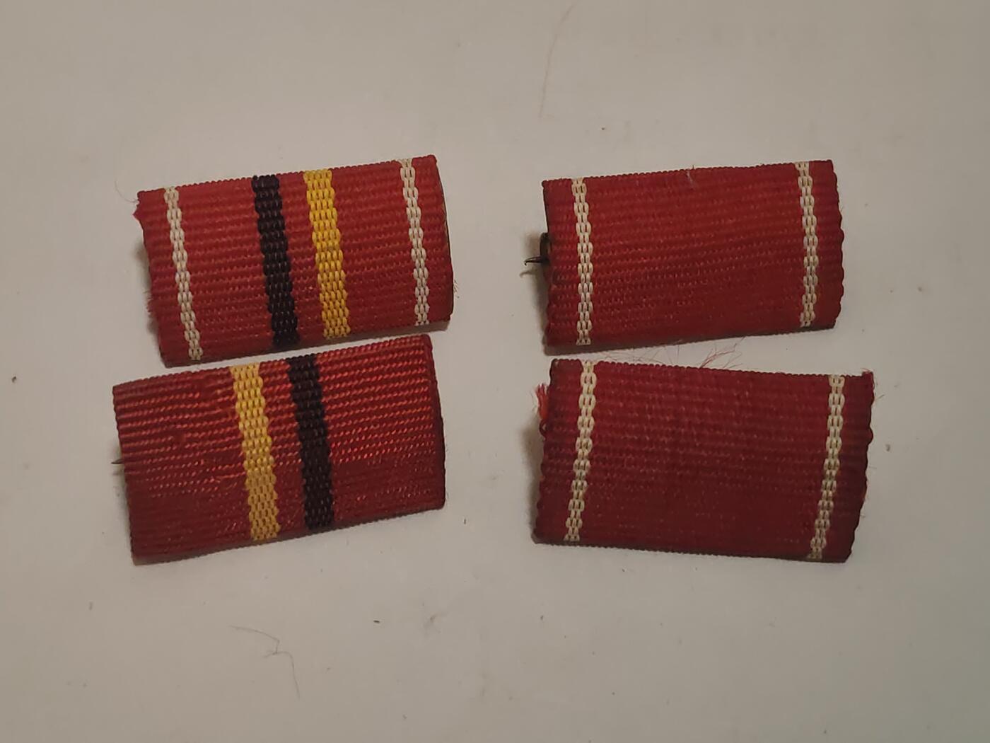 韵星假日拍卖第三十四期 -- Rimey Holidays Auction 34 民主德国工战队章略一组