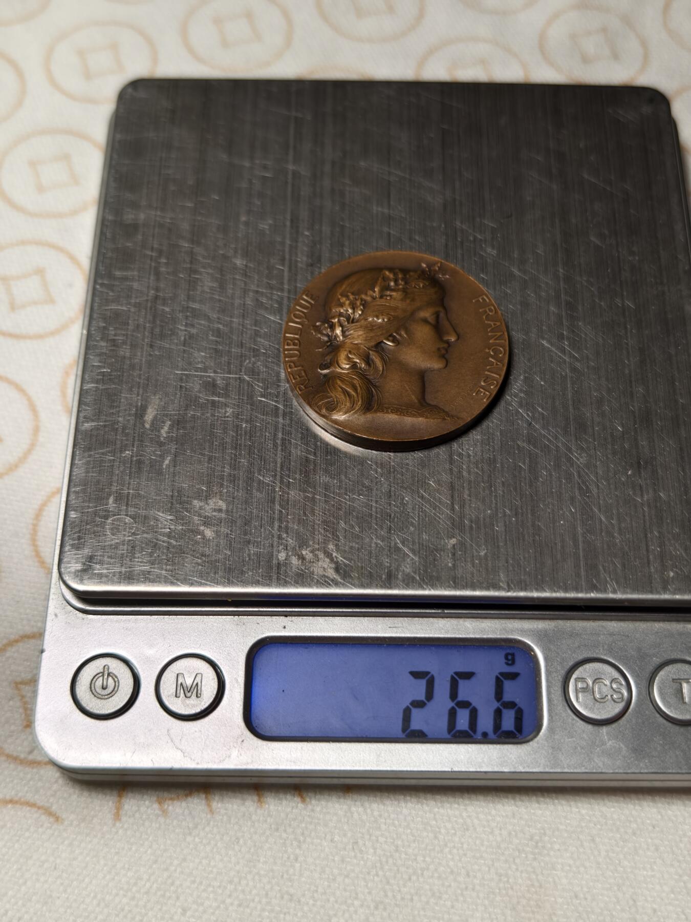 抚柳草堂-第五期章牌钱币（元旦欢庆场） 奖章勋章限时免佣 满百包邮 放漏专场 19世纪末-20世纪初法国玛丽安娜女神铜章 26.5克 35.9mm 丰饶角铜标