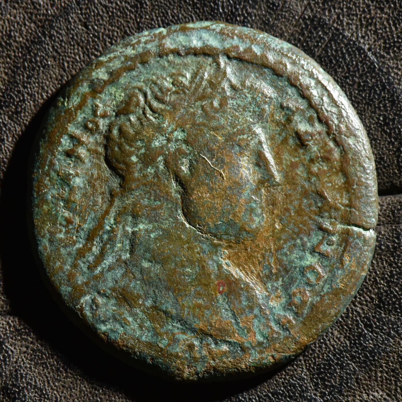 【良泉】第45期【直播场】1月15日晚19.30点开拍！ 208组，西方古代钱币、丝路古珠杂项专场 【藏家出品C】11.24克，罕见 罗马帝国埃及行省 公元117-118年 哈德良 一德拉克马大铜币