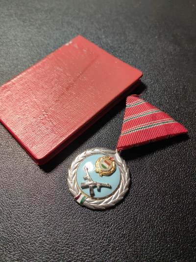 靖甫拍卖新拍第一场 - 匈牙利优秀服役勋章带证 早期硬壳小证