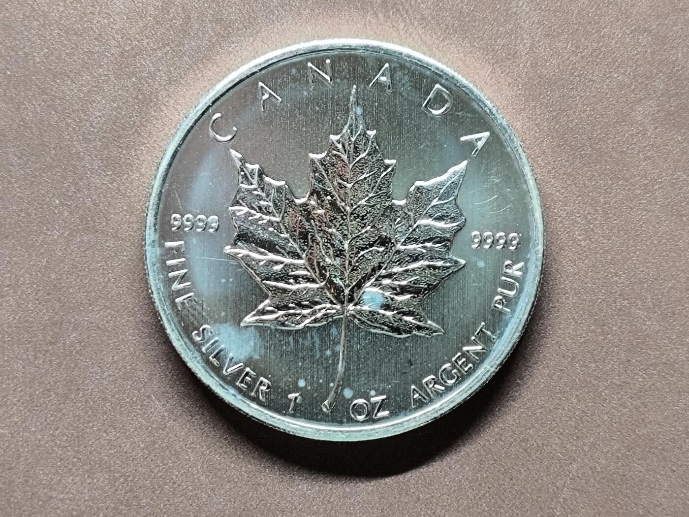 【日月同辉 第1场】元旦首场 无买家佣金 世界钱币 银币 【银币】2011年加拿大枫叶银币