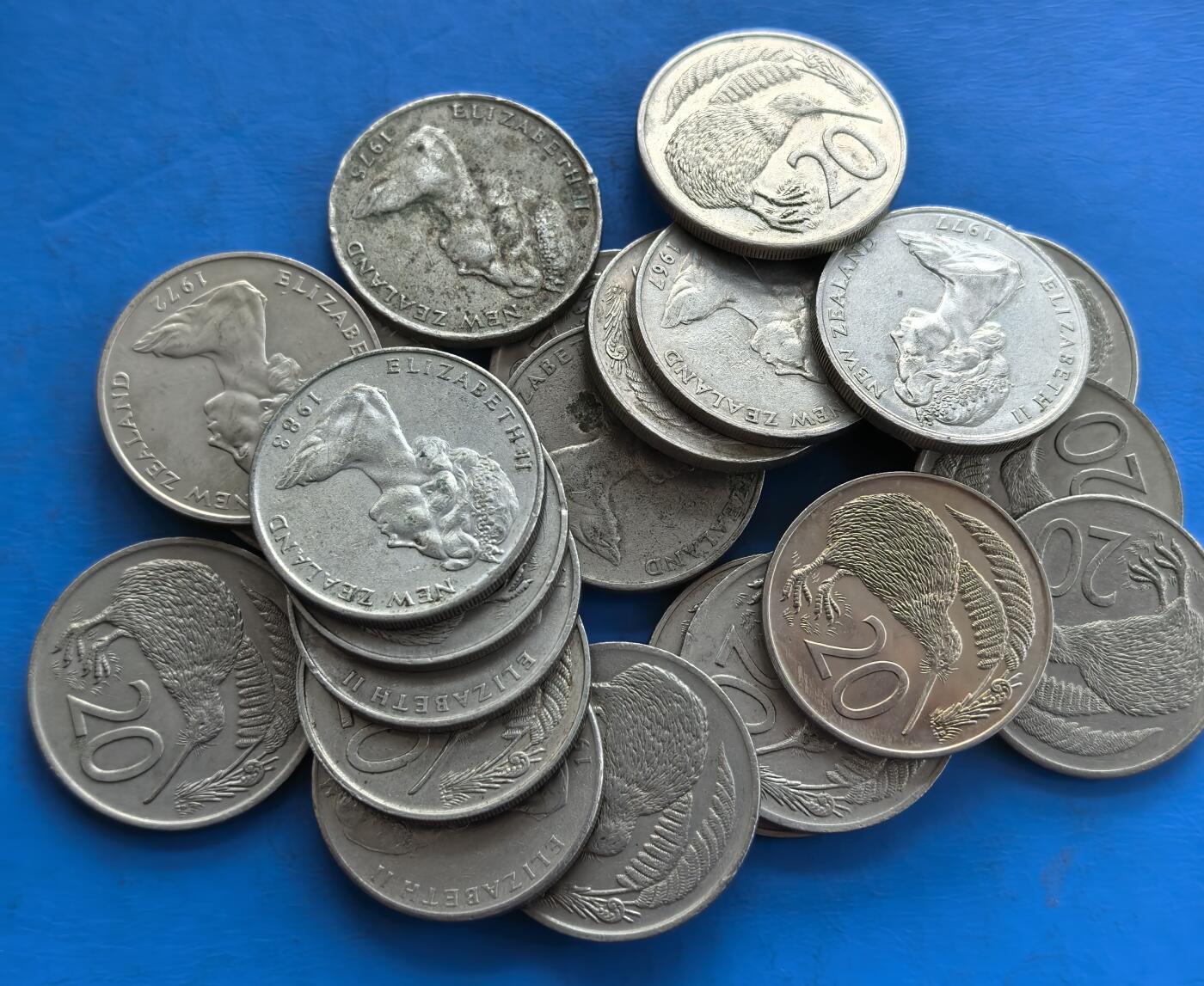 外国优质老铜币高银银币，周六九点倒数截拍，满百包邮，持续收拍 新西兰几维鸟20分22个，251克