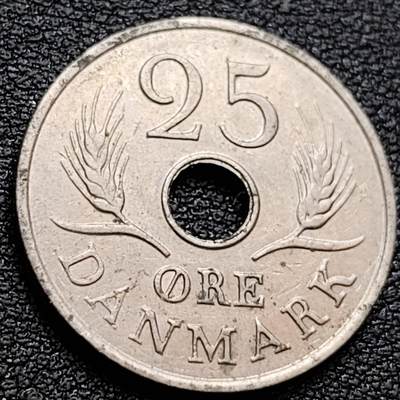 泉币菌-第157场-跨年欢乐场（特修改截拍时间为23:30分） - 23mm  丹麦 1966年 25欧尔铜镍币 皇冠 中孔