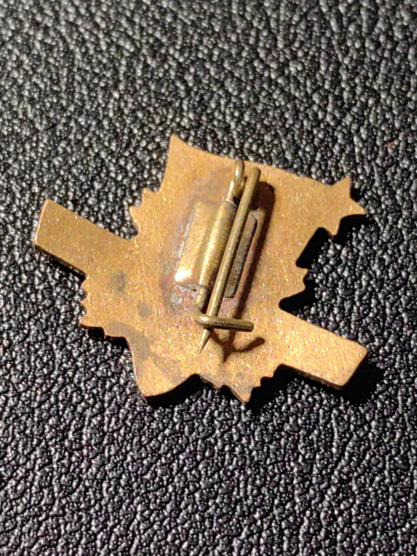 靖甫拍卖新拍第一场 匈牙利一级共青团员证章 铜珐琅