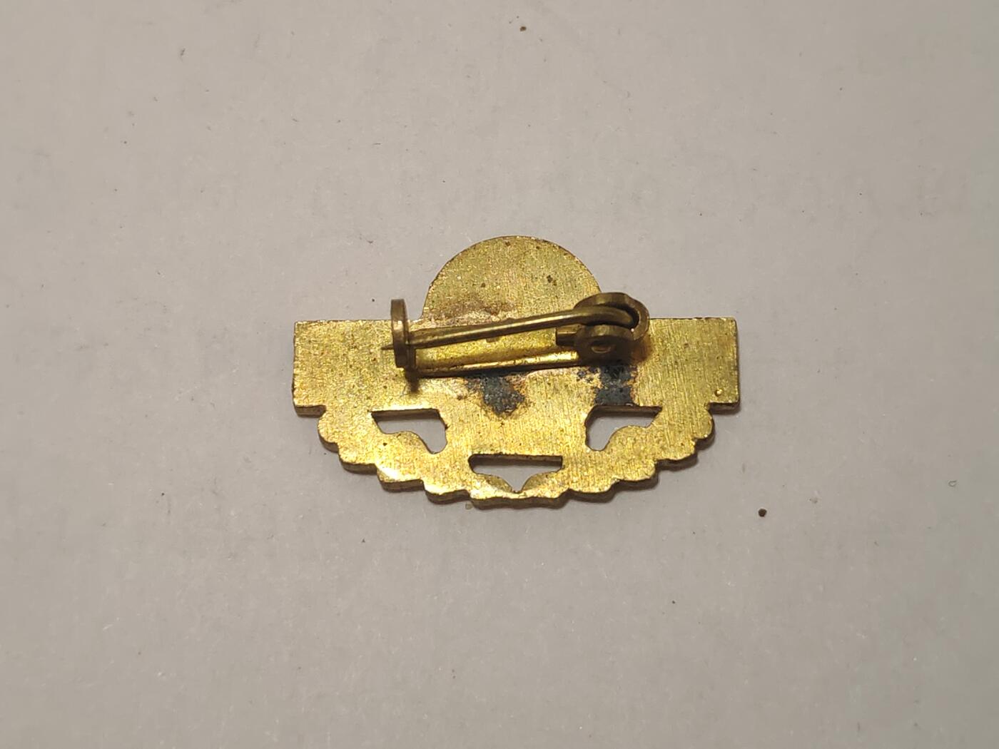 韵星假日拍卖第三十四期 -- Rimey Holidays Auction 34 民主德国体育技能证章奖章 最高等级 非常少见