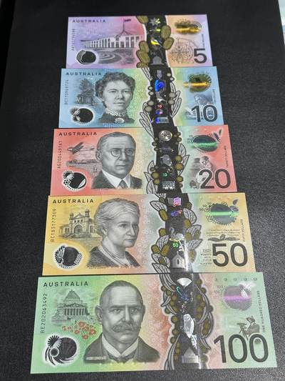 《外钞收藏家》第五百九十八期（2026年新年第一场）（本平台长期征集拍品、欢迎藏友们联系合作） - 澳大利亚5-100元 五张一起 全新UNC