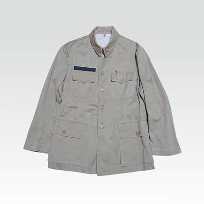 【第肆場】近代勋奖章徽章服饰杂项专场 - 【老兵凋零】委员长侍从武官出席蒋中正国葬军中山服ㄧ黑纱带依条例准许永久保留