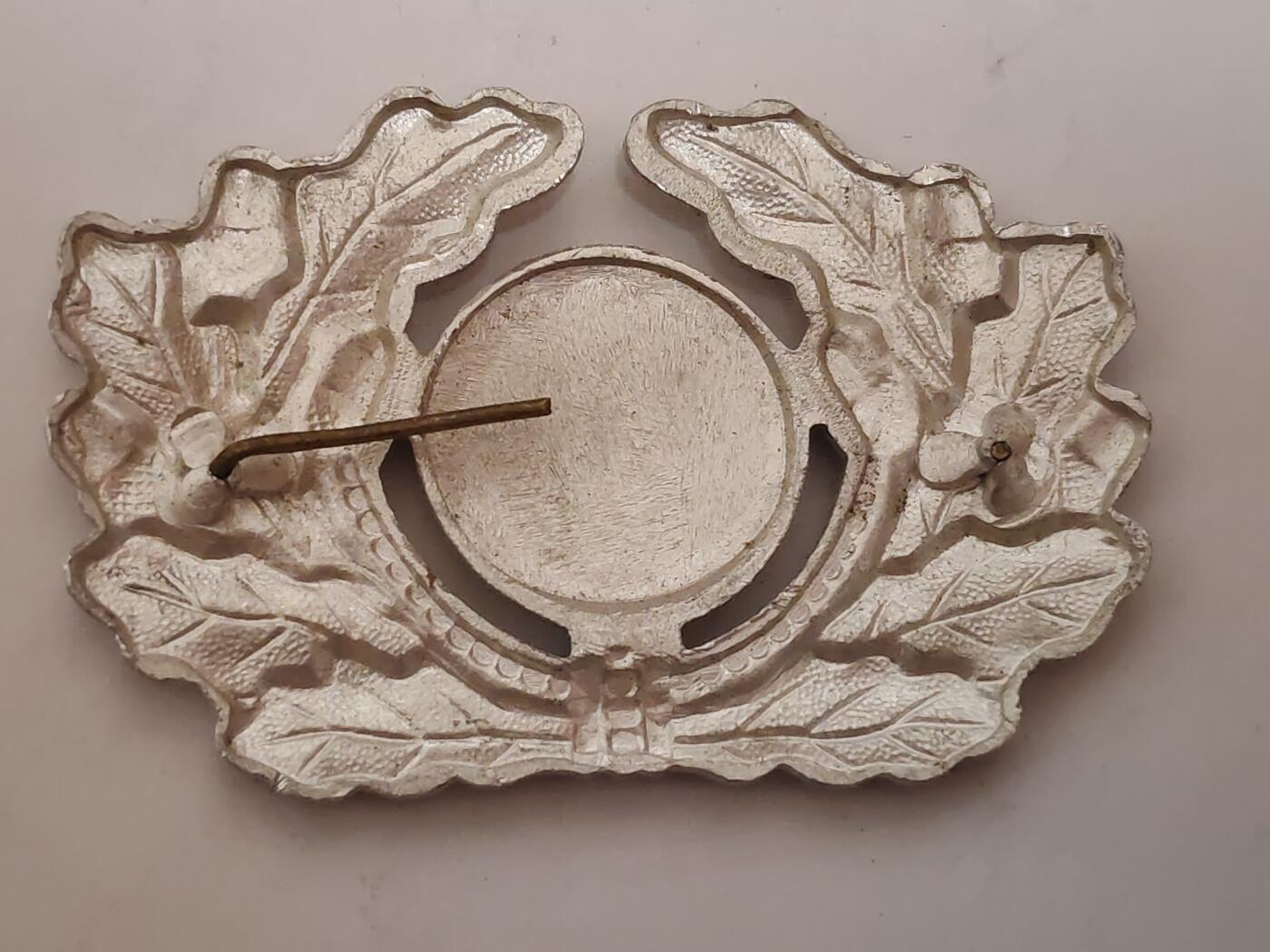 韵星假日拍卖第三十四期 -- Rimey Holidays Auction 34 民主德国军官帽徽