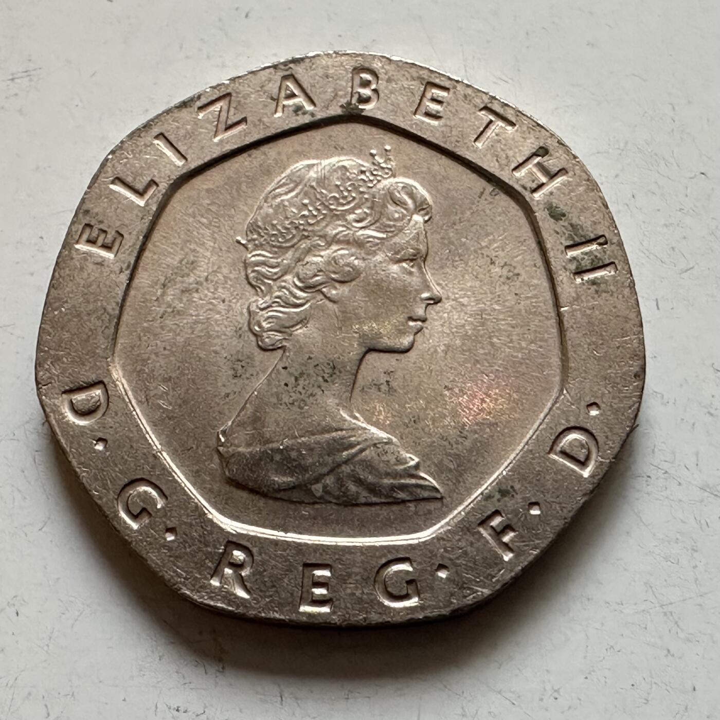 🌹外币初藏🌹🐯2026年第1场  每周二四六晚8️⃣点 接代拍 英国1983年20便士 全新