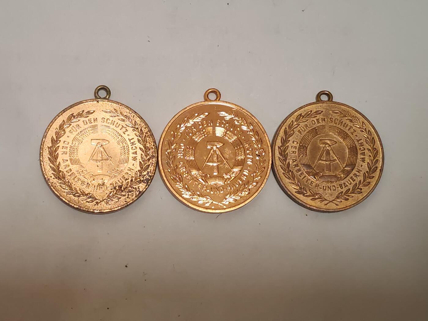 韵星假日拍卖第三十四期 -- Rimey Holidays Auction 34 民主德国铜级民防奖章三枚