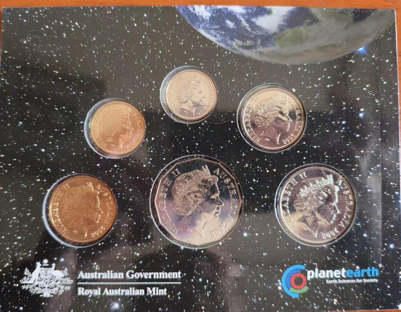 ❤️【币观天下】❤️ 第337期钱币拍卖- 2026.1.2周五晚上6点半场-长期征集拍品 澳大利亚2008年国际地球年MS 20分只在MS里封装，而一元则只在PS里才有，也许就是澳皇的套路