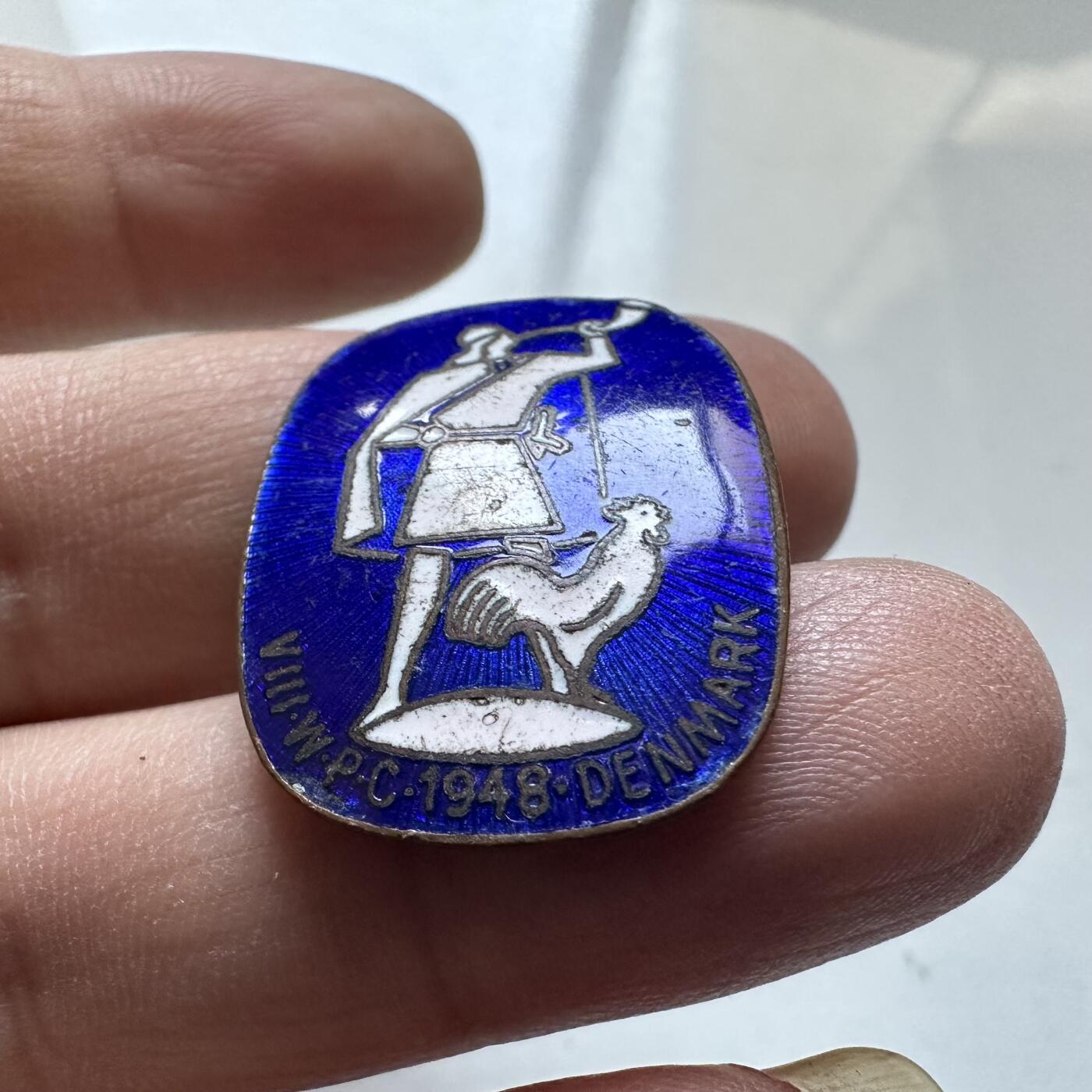 🌹外币初藏🌹🐯2026年第1场  每周二四六晚8️⃣点 接代拍 1948年丹麦第八届WPC珐琅徽章