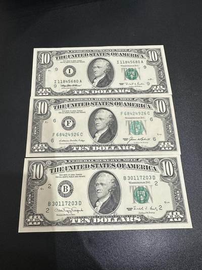 《外钞收藏家》第五百九十八期（2026年新年第一场）（本平台长期征集拍品、欢迎藏友们联系合作） - 1995年美国小头版10元AU+85年UNC- +90年背面有胶 3张一起