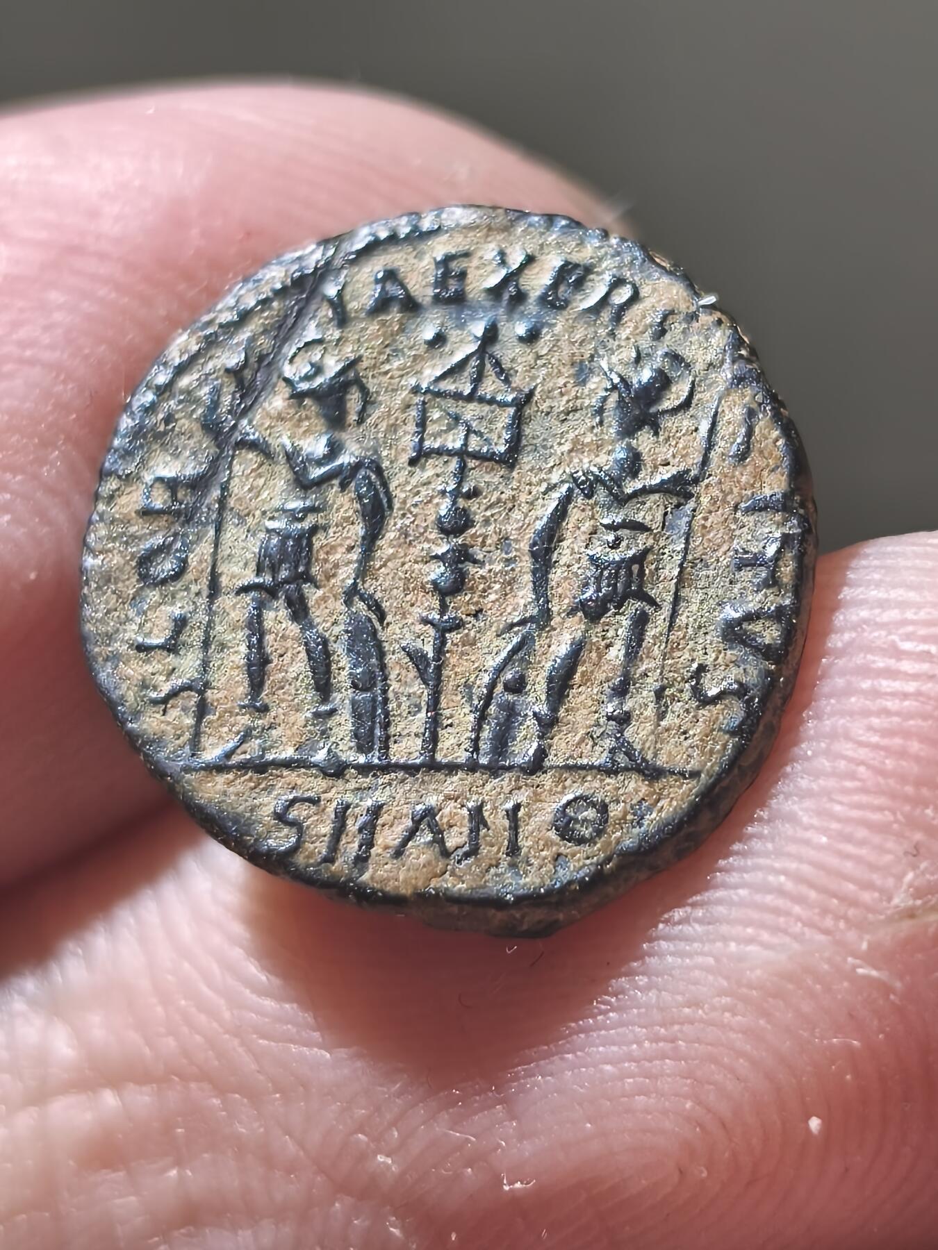 星盘世界钱币2026一月十日新年古典精品大拍 精彩纷呈 精品！罗马帝国 公元337-361年 君士坦提乌斯二世 努米铜币，非常可爱漂亮的一枚小铜币