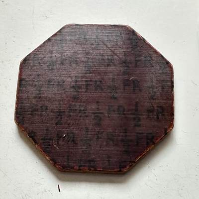 🌹外币初藏🌹🐯2026年第1场  每周二四六晚8️⃣点 接代拍 二战时期英国NAAFI（海陆空三军协会）法国战区八角形木质/硬纸板军用代币1/2法郎 仅44-45年短暂使用