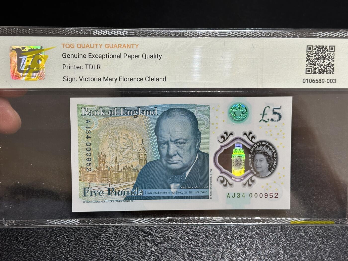 《外钞收藏家》第五百九十八期（2026年新年第一场）（本平台长期征集拍品、欢迎藏友们联系合作） 2015年英国女王版塑料钞5元 TQG评级68 百位号952