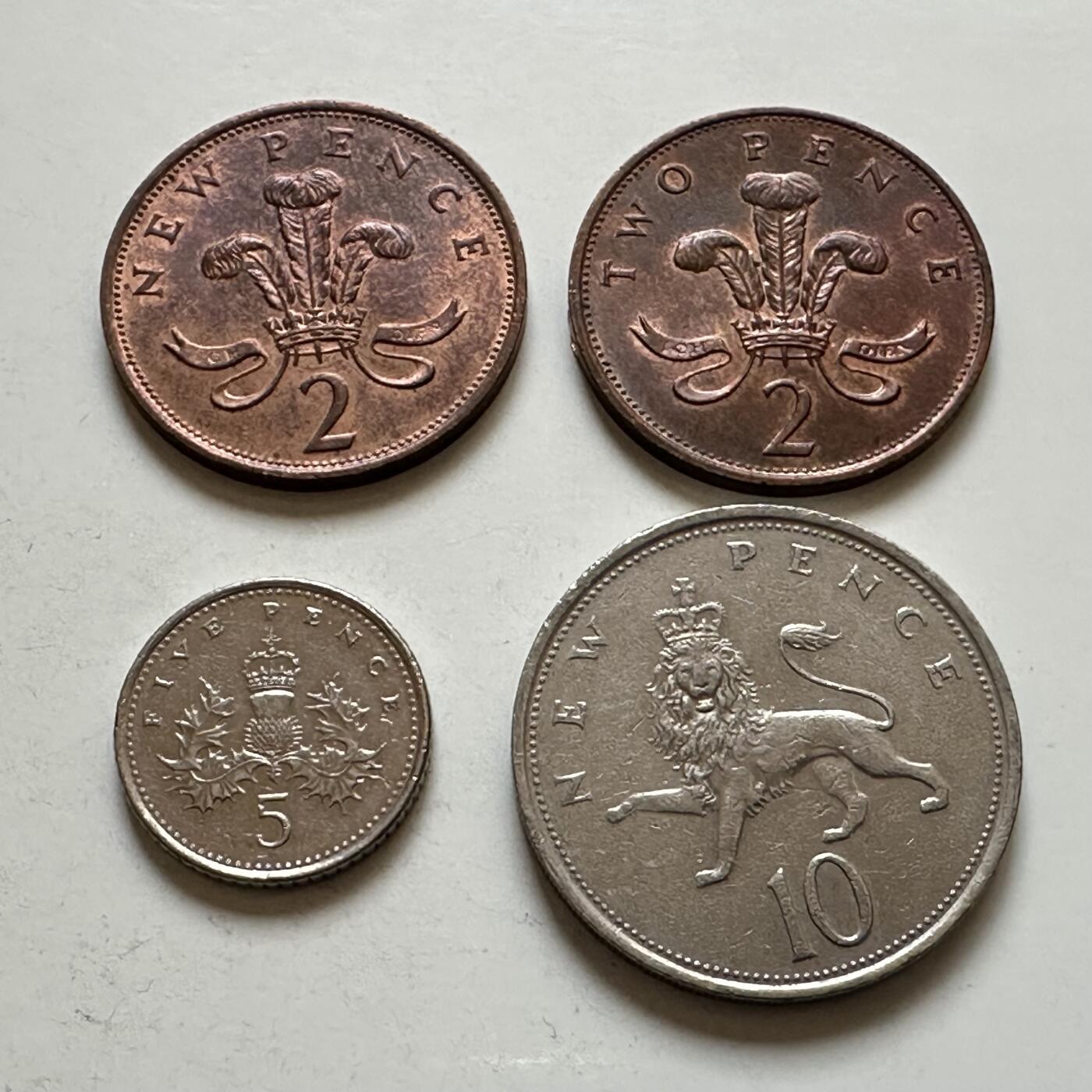 🌹外币初藏🌹🐯2026年第1场  每周二四六晚8️⃣点 接代拍 散币4枚