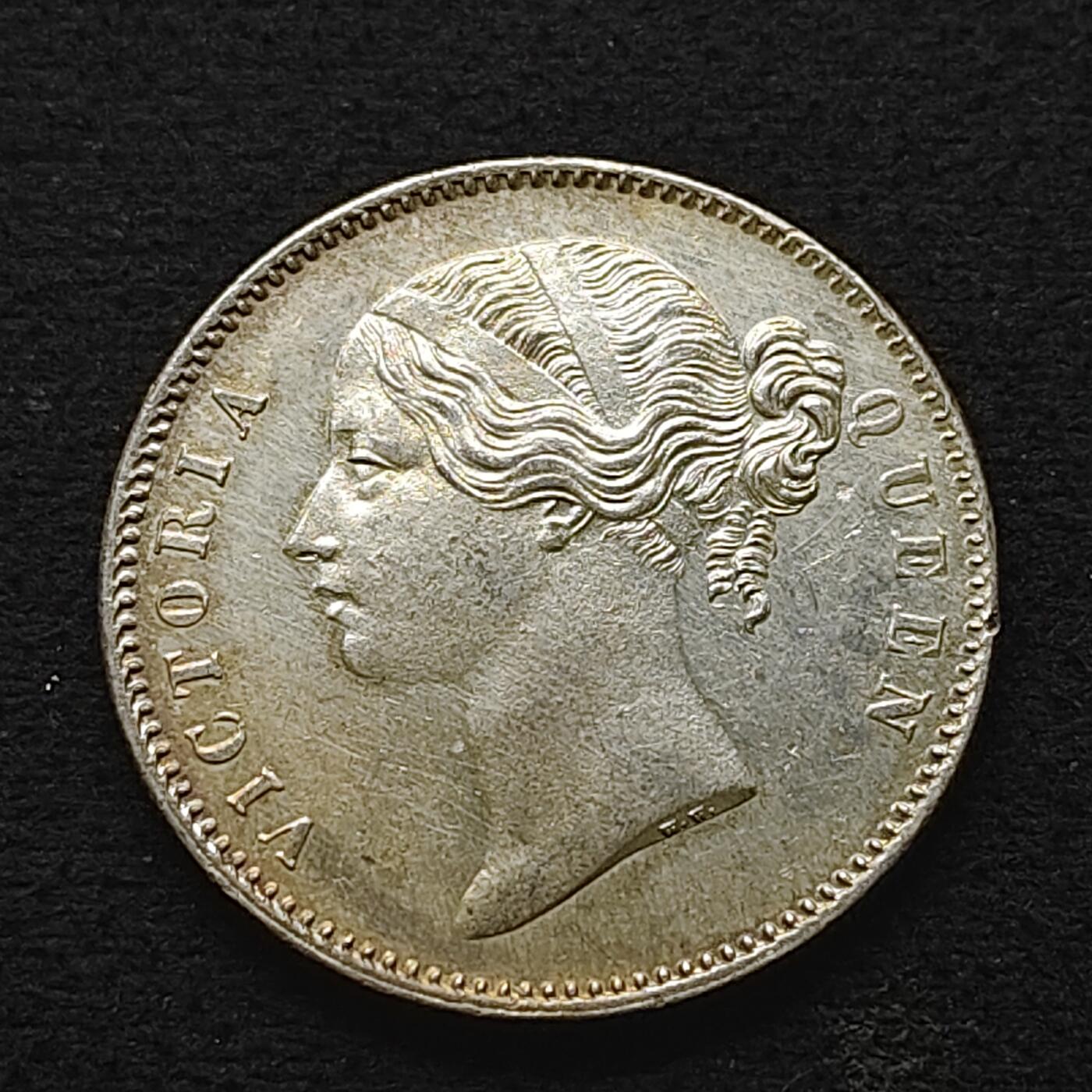 【全场包邮】纯粹捡漏拍491场（免费代拍第28场） 英属东印度公司1840年双辫维多利亚女王1卢比（32毫米11.66）银币