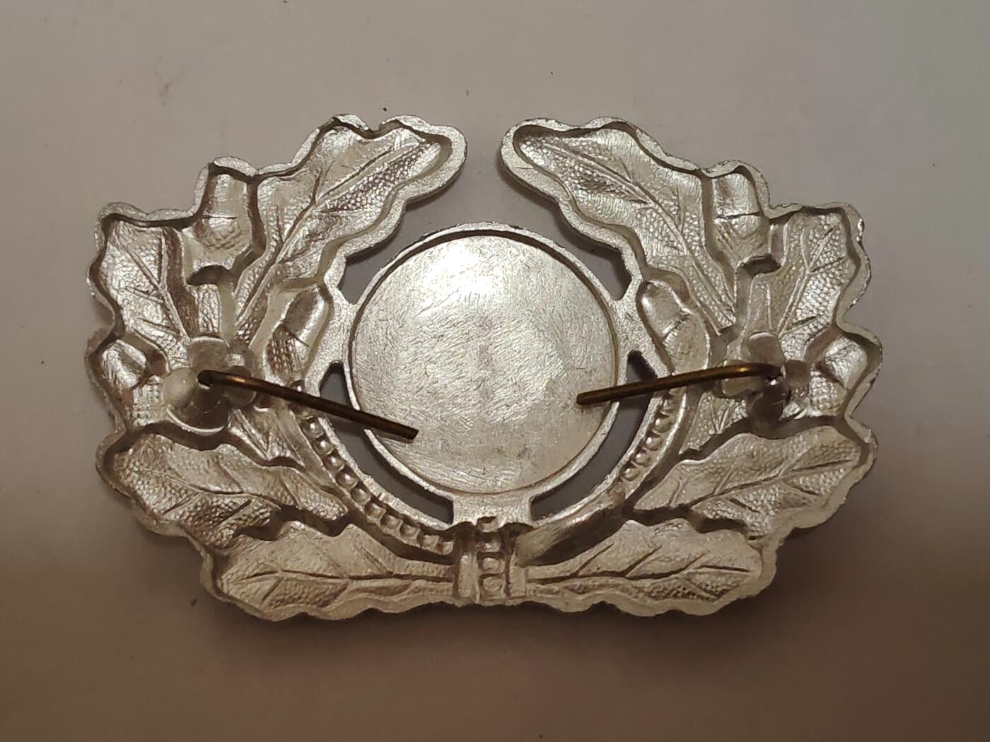 韵星假日拍卖第三十四期 -- Rimey Holidays Auction 34 民主德国军官帽徽