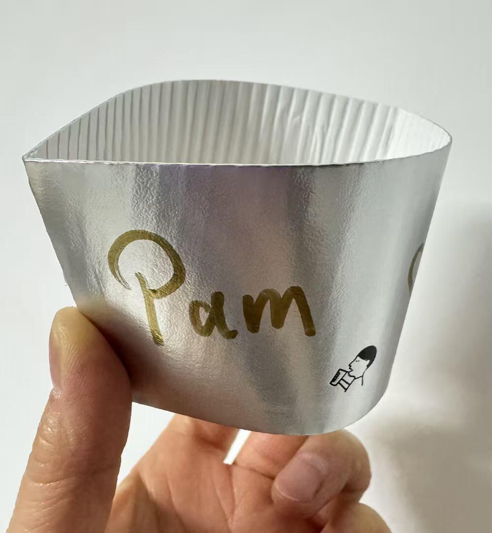 零元拍：全球知名健身达人 ﻿帕梅拉Pamela Reif﻿ 签名所代言的喜茶液态金属银限定杯套！（不含杯子）