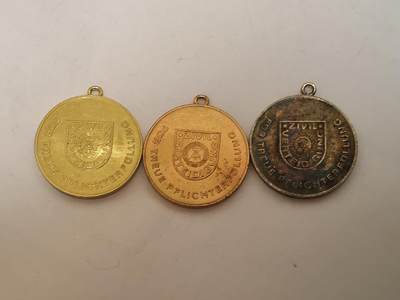 韵星假日拍卖第三十四期 -- Rimey Holidays Auction 34 - 民主德国章头一组