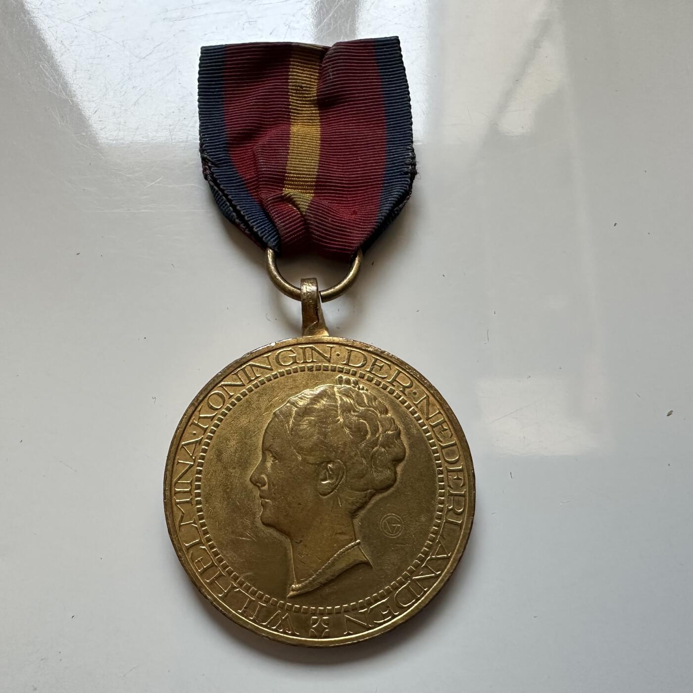 🌹外币初藏🌹🐯2026年第1场  每周二四六晚8️⃣点 接代拍 荷兰威廉敏娜女王50诞辰镀金勋章 30毫米