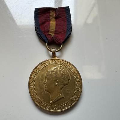 🌹外币初藏🌹🐯2026年第1场  每周二四六晚8️⃣点 接代拍 - 荷兰威廉敏娜女王50诞辰镀金勋章 30毫米