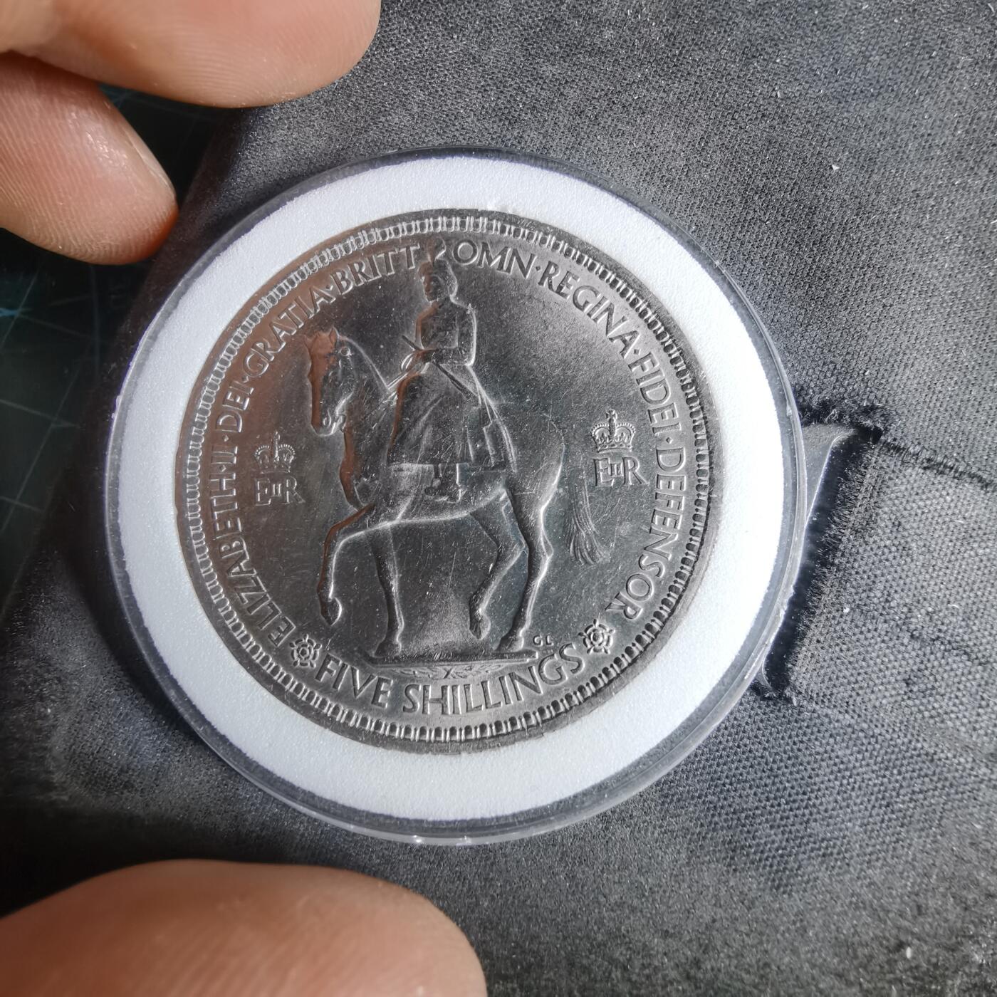 沼泽如烟--第948场 英国1953年5先令纪念币