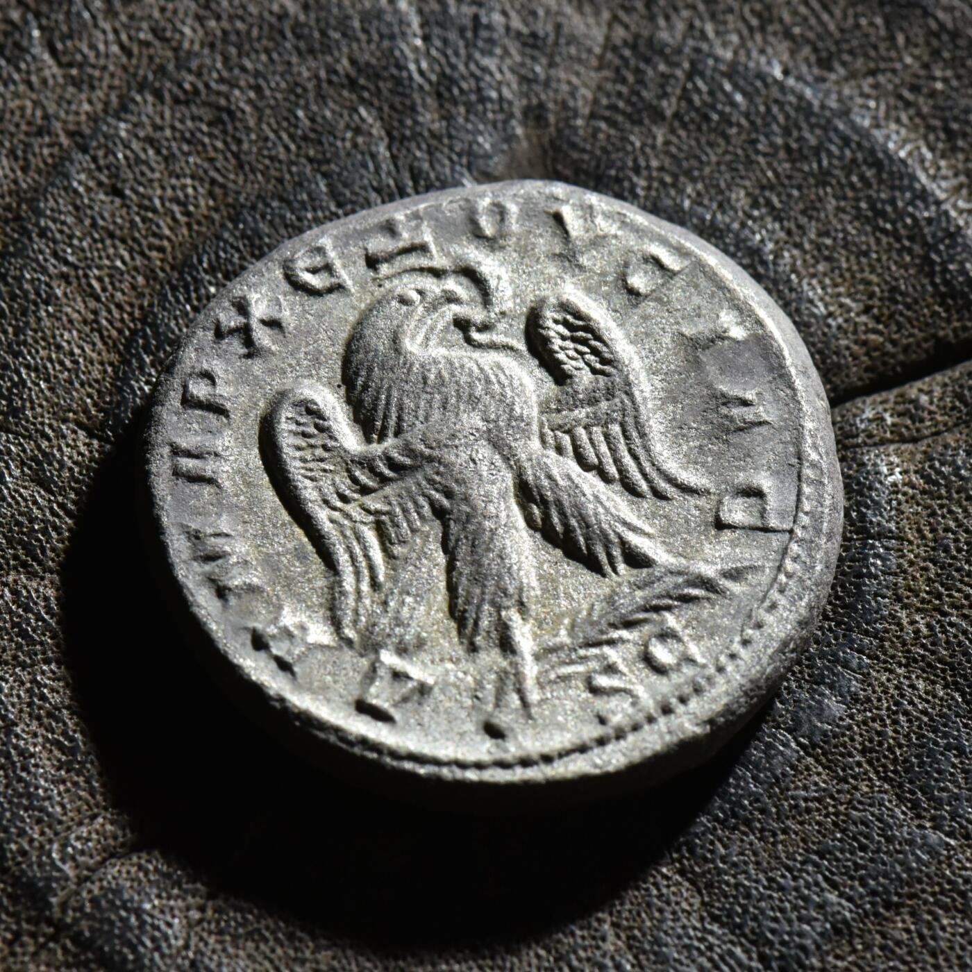 【良泉】第45期【直播场】1月15日晚19.30点开拍！ 208组，西方古代钱币、丝路古珠杂项专场 【藏家出品C】11.68克，精品 罗马帝国 公元249-251年 图拉真·德西乌斯 叙利亚行省 四德拉克马银币