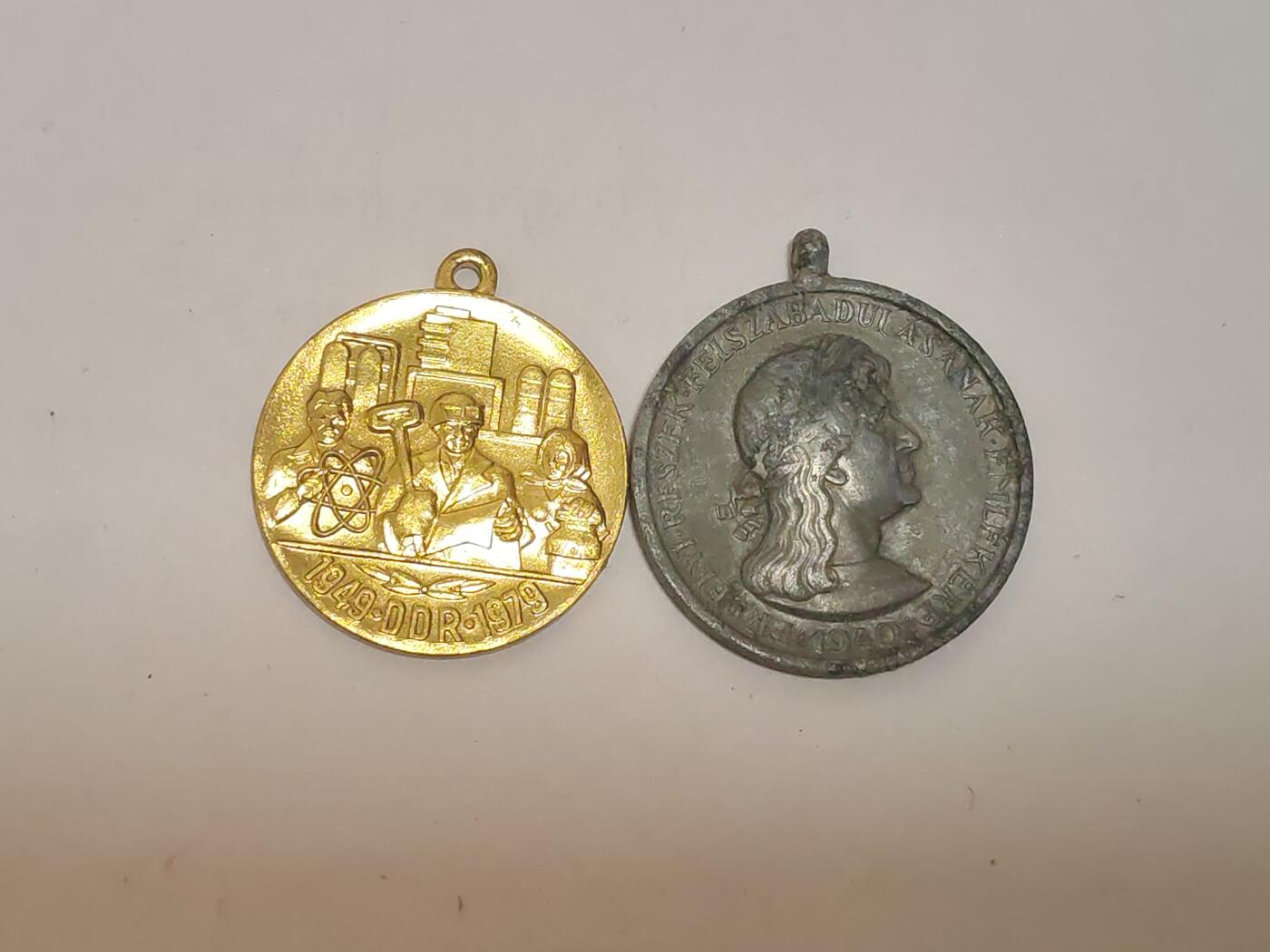 韵星假日拍卖第三十四期 -- Rimey Holidays Auction 34 匈牙利王国收复特兰西瓦尼亚奖章 民主德国建国三十年奖章