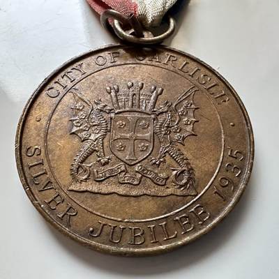 🌹外币初藏🌹🐯2026年第1场  每周二四六晚8️⃣点 接代拍 英国卡莱尔市乔治五世国王1935年银禧纪念章 32.3毫米