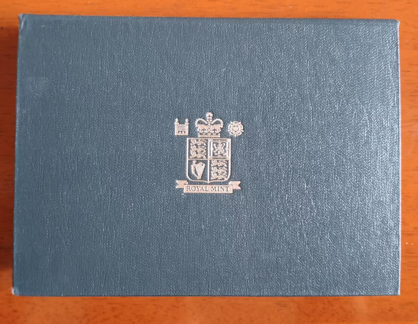 ❤️【币观天下】❤️ 第337期钱币拍卖- 2026.1.2周五晚上6点半场-长期征集拍品 英国1992年精制套币 含稀少的大50便士 欧盟轮值主席国