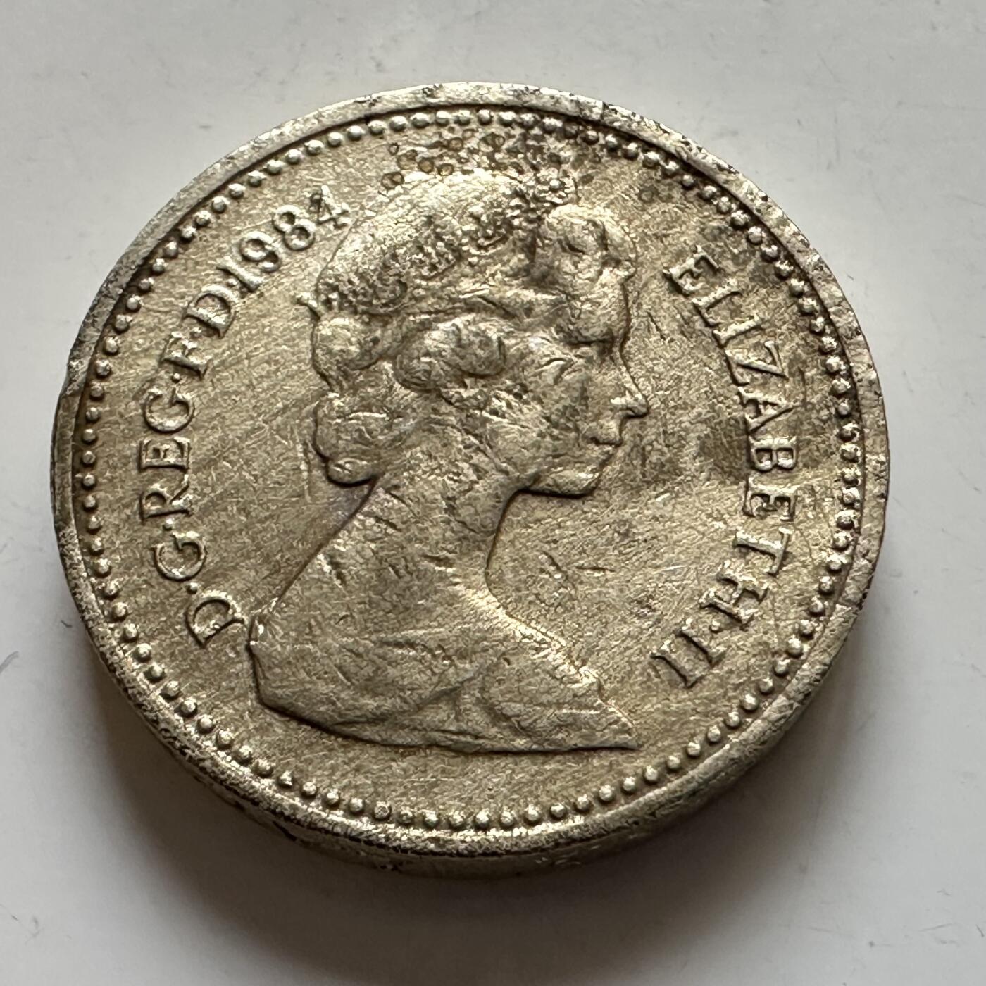 🌹外币初藏🌹🐯2026年第1场  每周二四六晚8️⃣点 接代拍 英国1984年一英镑