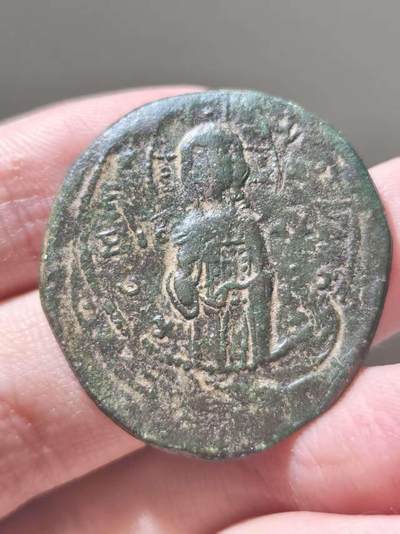 星盘世界钱币2026一月十日新年古典精品大拍 精彩纷呈 - 拜占庭帝国 公元1034-1041年 米哈伊尔四世 匿名富利大铜币9.26g，图案文字均清晰居中，打制很深，皮壳非常好，超级大，这一枚最大的地方达到34毫米