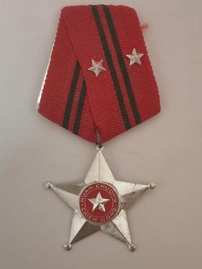 韵星假日拍卖第三十四期 -- Rimey Holidays Auction 34 - 越南社会主义共和国二级战功勋章