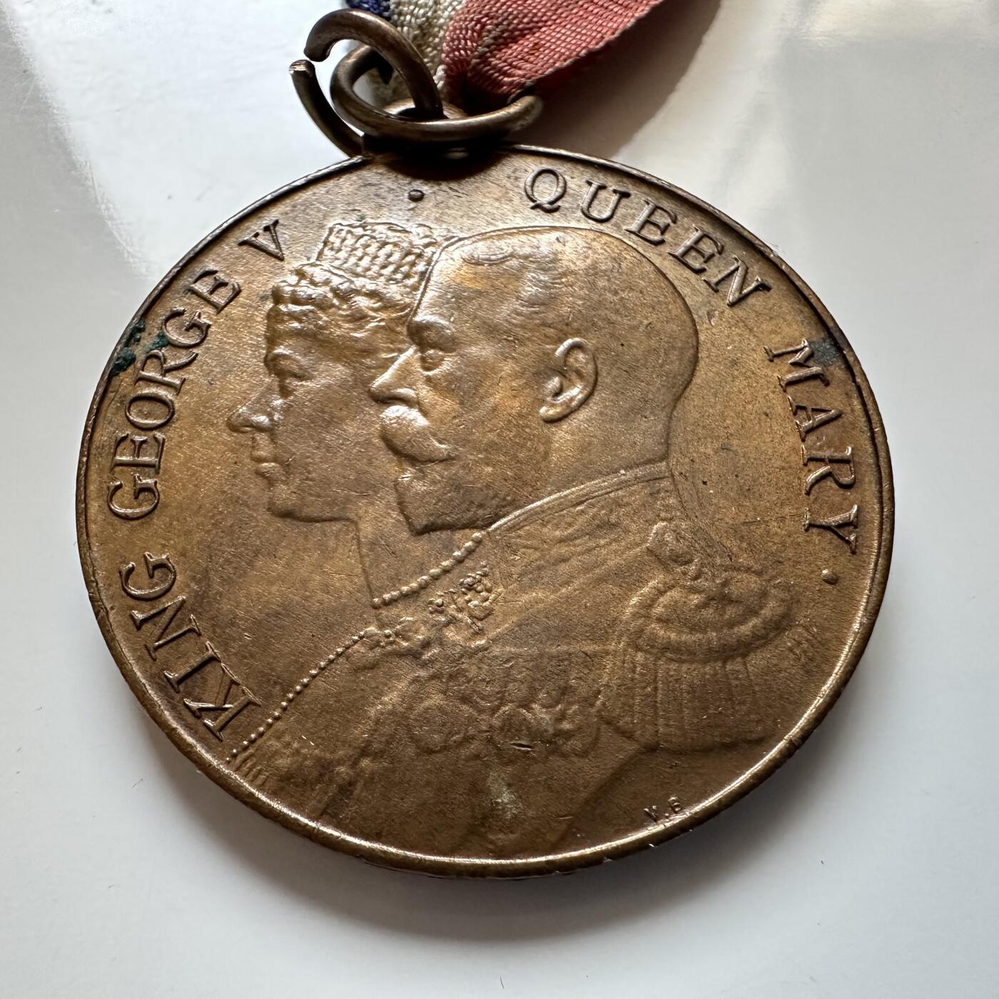 🌹外币初藏🌹🐯2026年第1场  每周二四六晚8️⃣点 接代拍 英国卡莱尔市乔治五世国王1935年银禧纪念章 32.3毫米