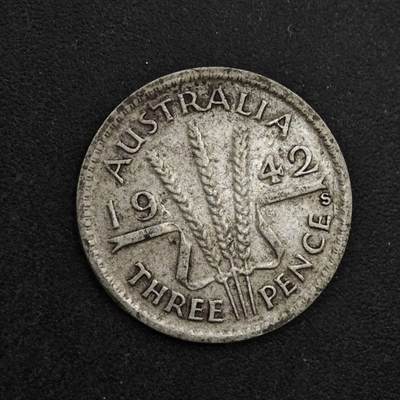 【淘币小摊】实时拍第八百三十八拍   散币银币场   满百包邮可预留二周 每周一统一发货   - 澳大利亚1942年乔治六世3便士银币参考银价25